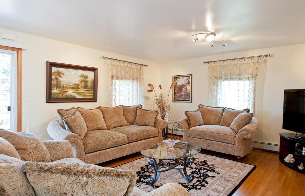 Beautiful Apartment-5 Beds-Full Kitchen-Parking-Super Clean! Boston Eksteriør bilde