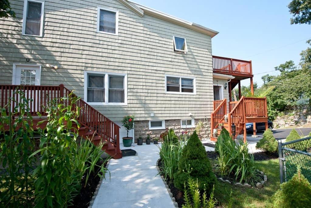 Beautiful Apartment-5 Beds-Full Kitchen-Parking-Super Clean! Boston Eksteriør bilde